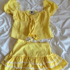 Live 4 Truth Yellow Gingham Lace Trim Set